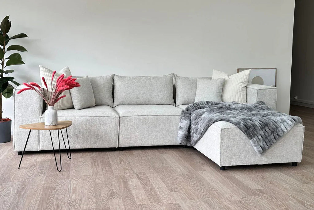 https://cdn.shopify.com/s/files/1/0700/7204/1739/files/Photo_site_canapes_et_lits_-_2024-12-21T110217.370.webp?v=1741707419