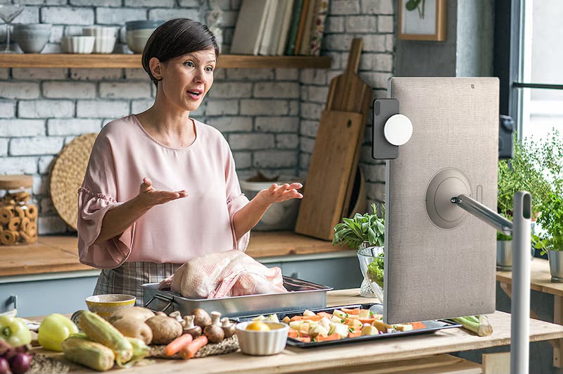 TouchRise™ Smart Display