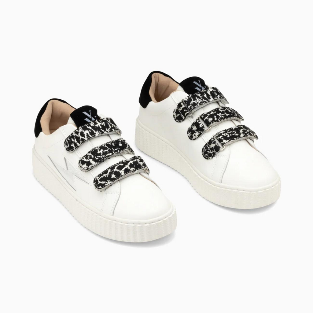 Baskets éclair Lyanna blanc et argent à scratchs léopard noirs
