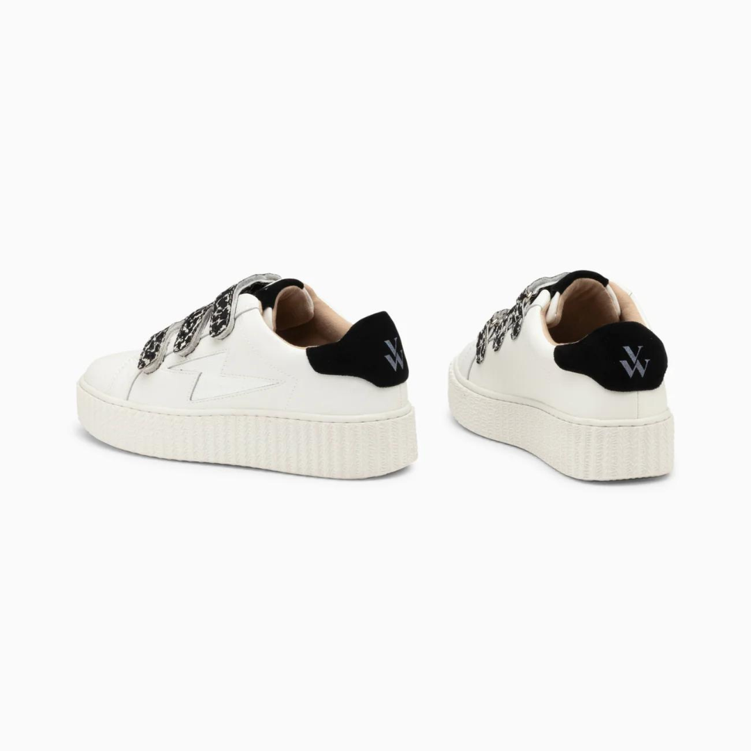 Baskets éclair Lyanna blanc et argent à scratchs léopard noirs