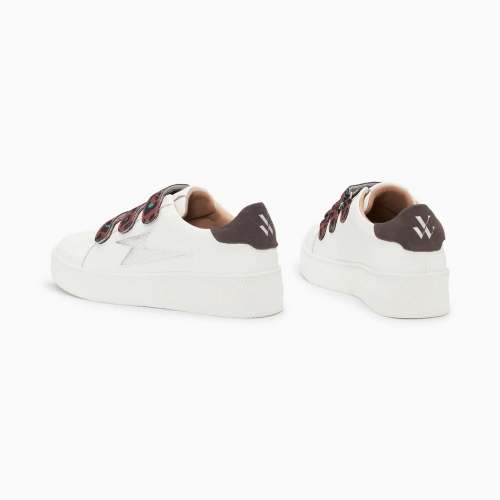 Baskets éclair Noura blanc et argent à scratchs léopard