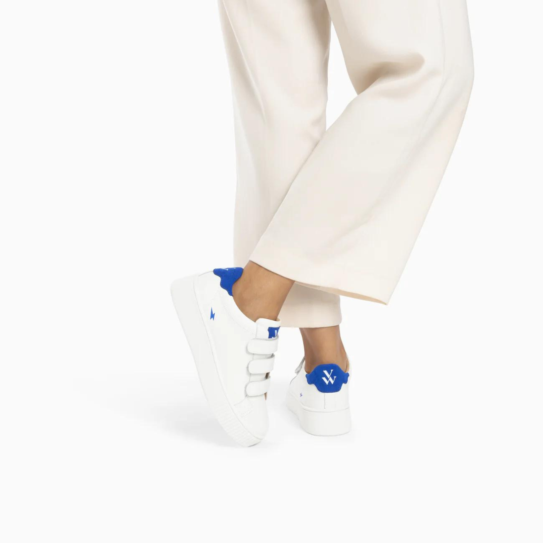 Baskets mini éclair Solange blanc et bleu à scratchs